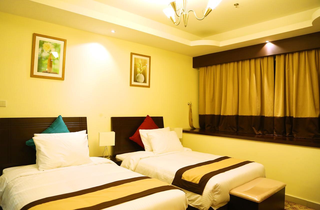 Travellers Hotel Apartment Dubai Buitenkant foto