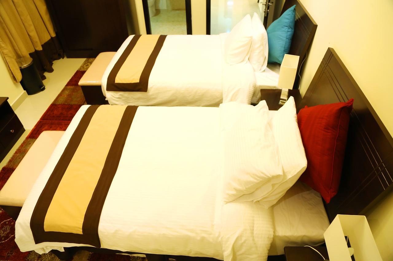 Travellers Hotel Apartment Dubai Buitenkant foto
