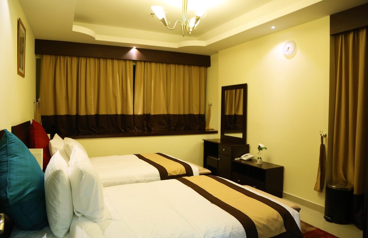 Travellers Hotel Apartment Dubai Buitenkant foto