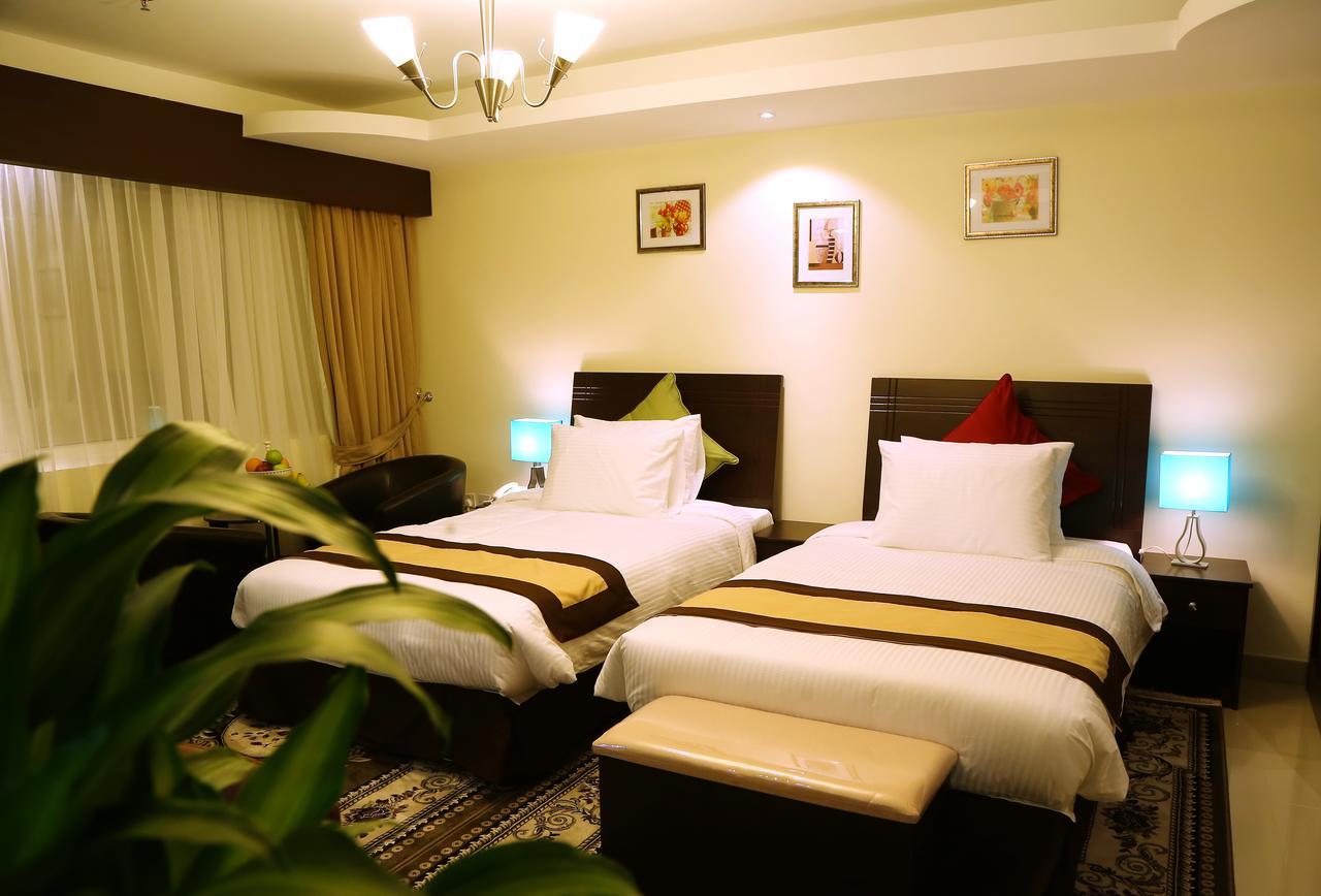 Travellers Hotel Apartment Dubai Buitenkant foto