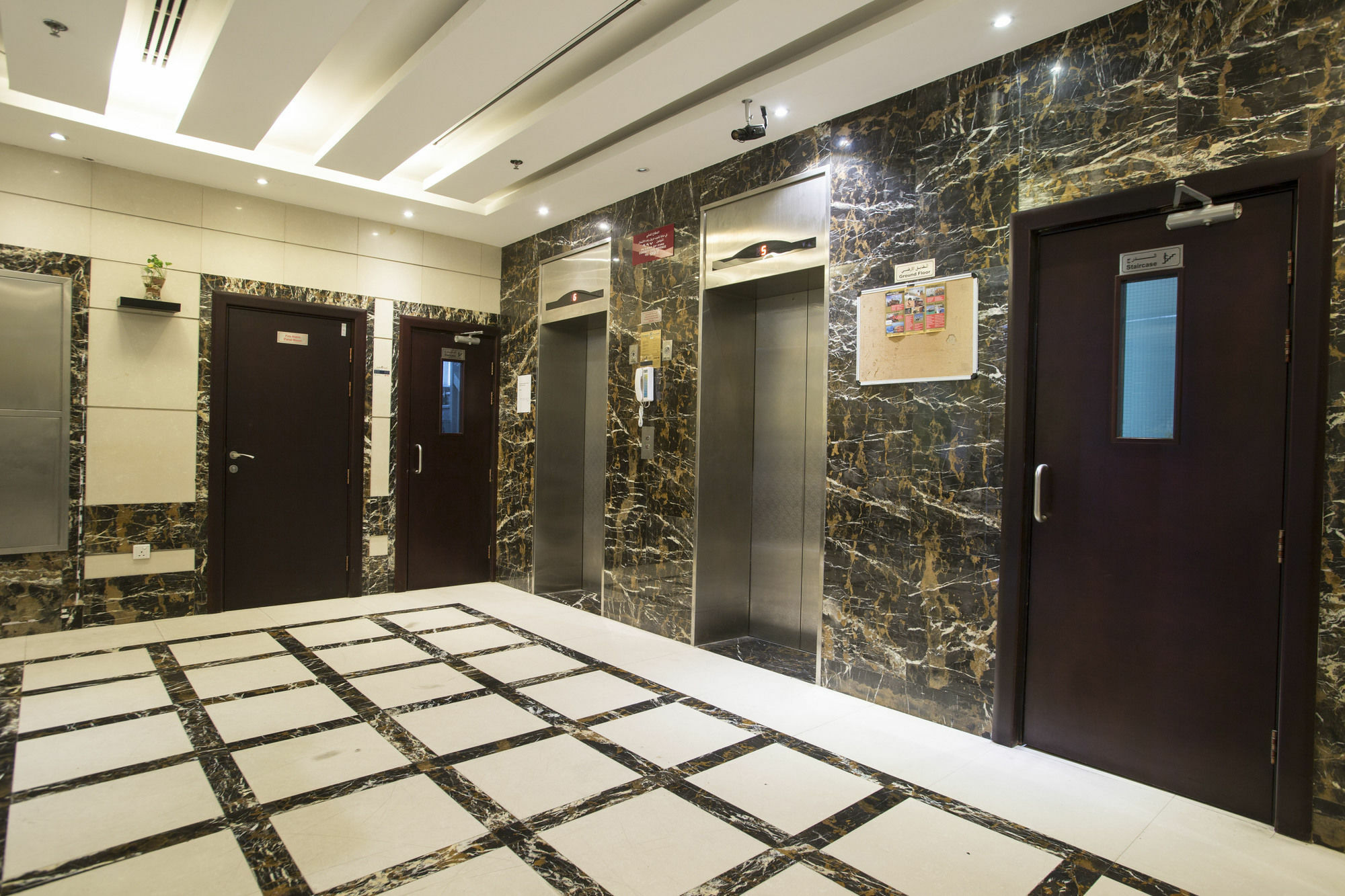 Travellers Hotel Apartment Dubai Buitenkant foto
